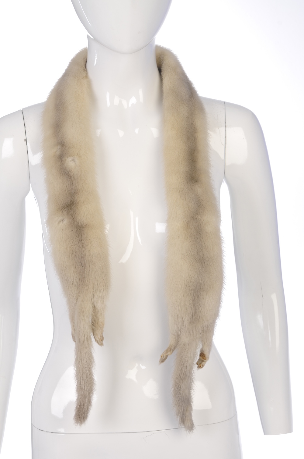 A large cutting of mole skin fur, a mink fur hat and a two-skin mink tie. The mole skin measures - Image 3 of 3