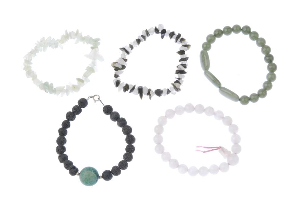 A selection of gem jewellery. To include a freshwater cultured pearl necklace, together with a - Image 3 of 4