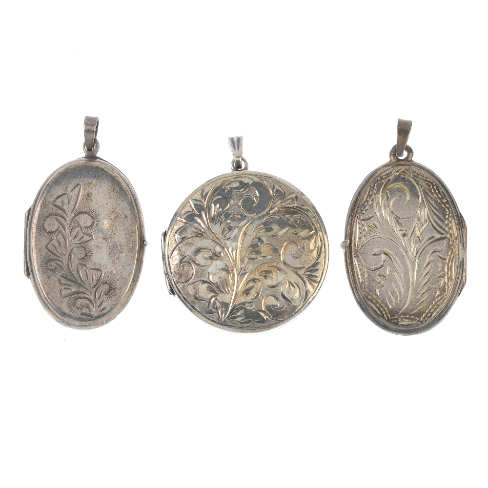 A selection of silver and white metal lockets. Most of oval, circular or heart-shape outlines,