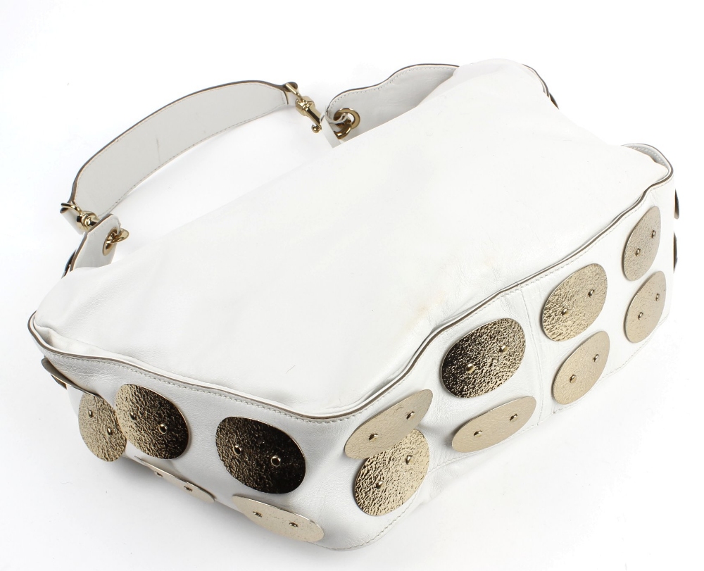 ESCADA - a white leather tote with metal trim. The white leather with gold-tone, oval, hammered - Image 2 of 4