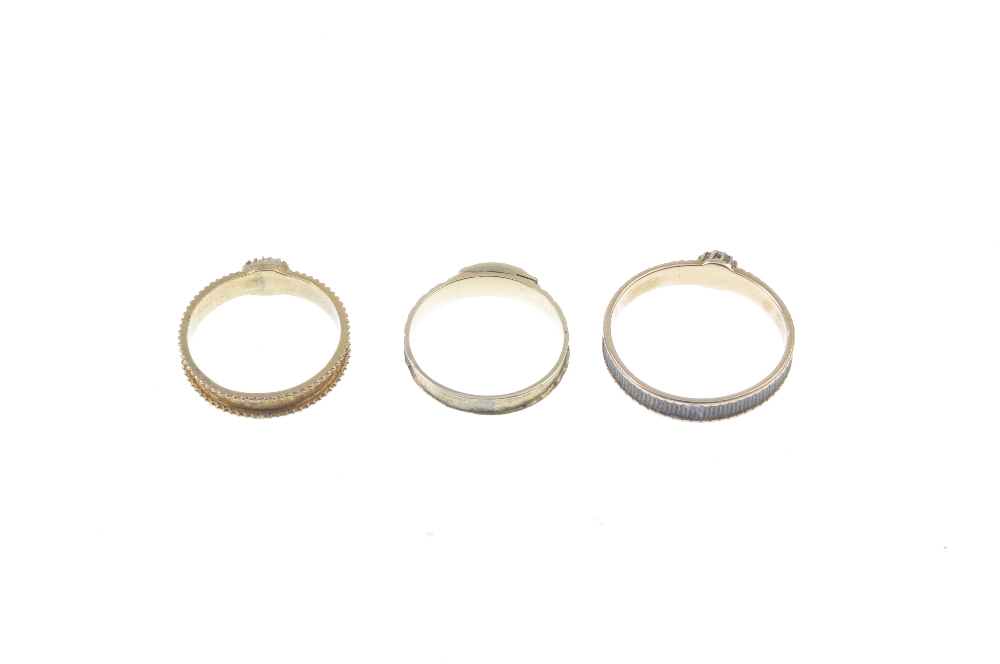 A selection of three mid Victorian gold memorial rings. To include two split pearl and woven hair - Image 3 of 3