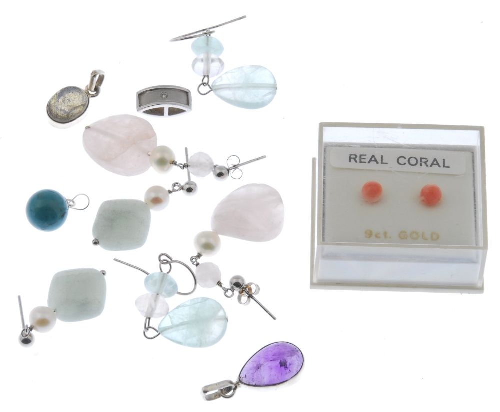 A selection of gem jewellery. To include three pairs of dyed jade ear pendants, ten elasticated - Image 2 of 5
