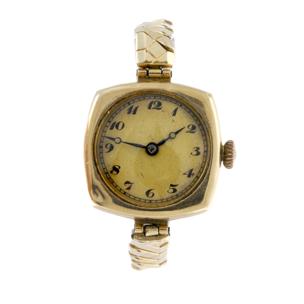 A lady's bracelet watch. 9ct yellow gold case, import hallmark London 1921. Unsigned manual