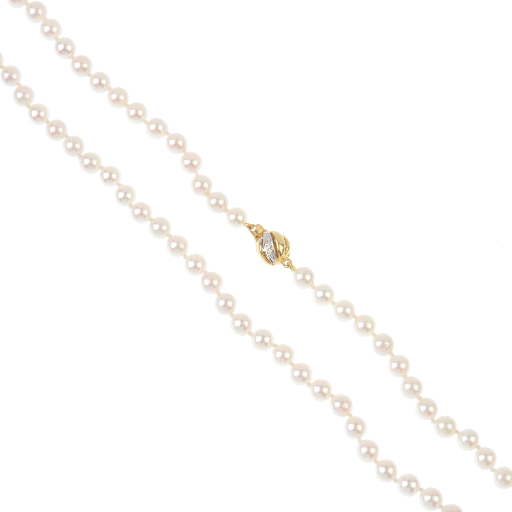 A cultured pearl single-strand necklace. Comprising a single-strand of one hundred and thirty four