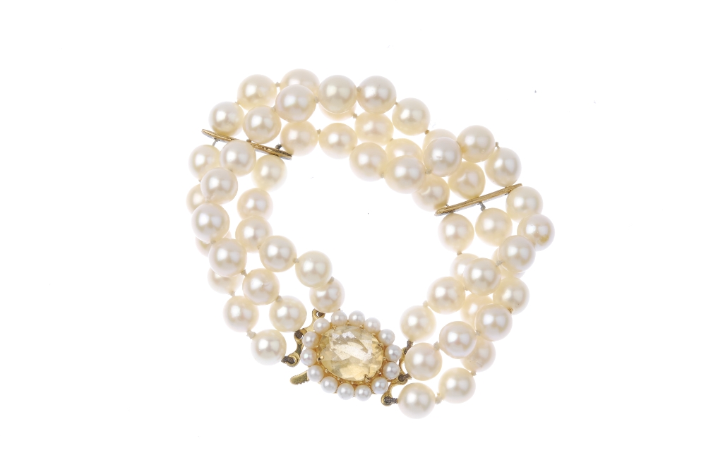 A cultured pearl and citrine bracelet. The cultured pearls, measuring 7mms, with two bar spacers, to - Image 3 of 3