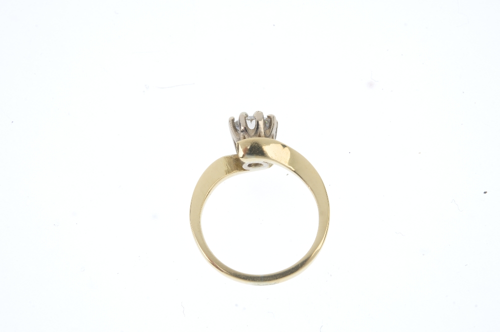 A diamond single-stone ring. The brilliant-cut diamond, to the crossover band. Estimated diamond - Image 3 of 3
