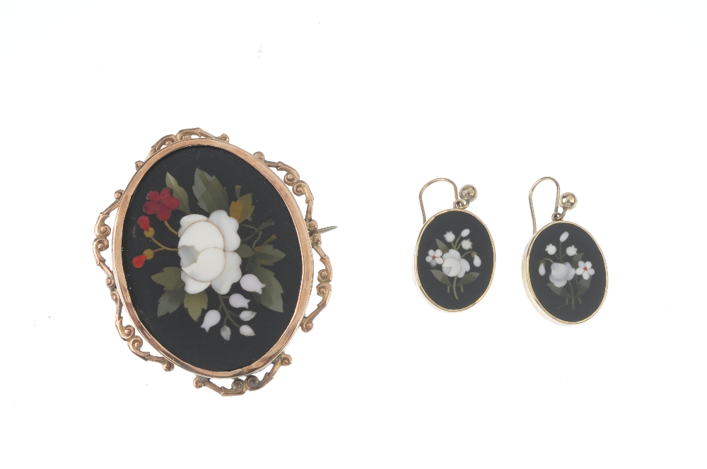 A Pietra Dura brooch and matching ear pendants. The brooch depicting a floral motif, to the black - Image 3 of 3