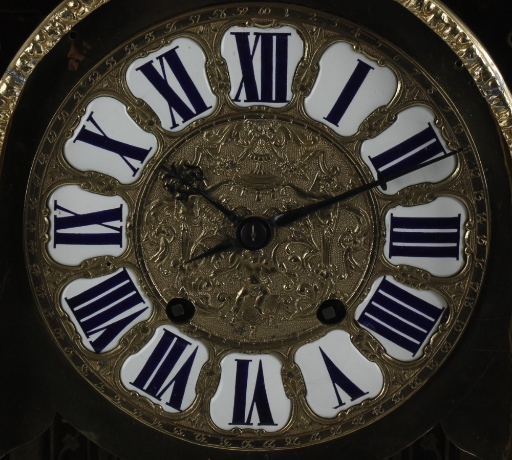 An imposing 18th century French boulle bracket clock with bracketLe Baigue, ParisThe 8.75-inch - Image 2 of 7