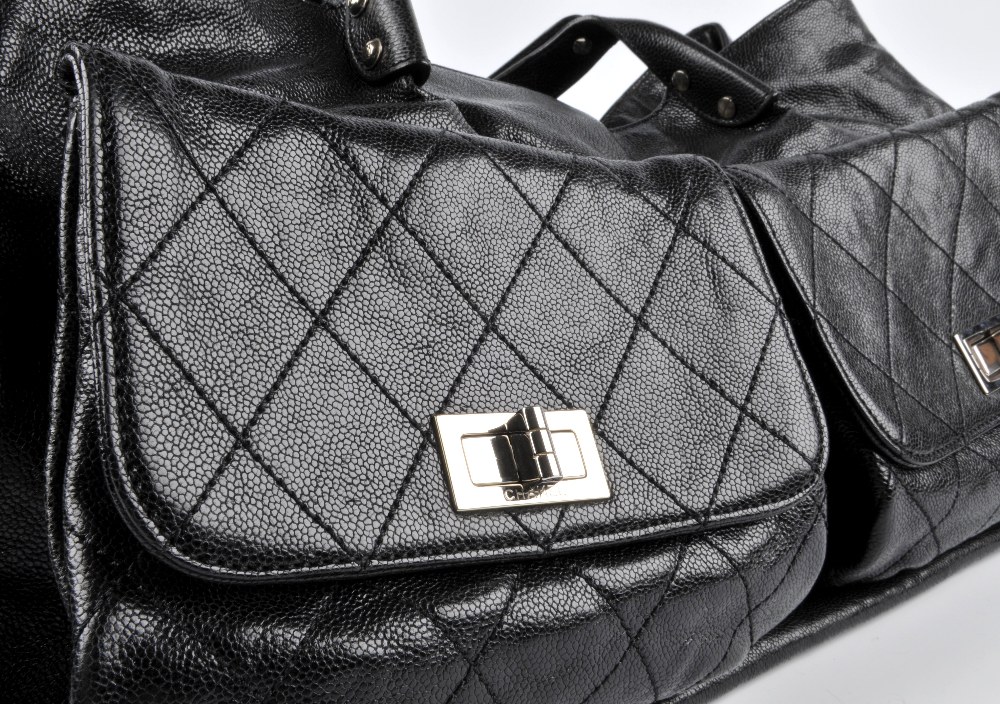 CHANEL - a black leather Pocket-in-the-City large tote handbag. Featuring a durable, soft glazed - Image 4 of 4