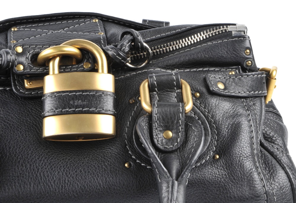CHLOE - a black leather Paddington handbag. Featuring a black pebbled calfskin leather exterior with - Image 4 of 5