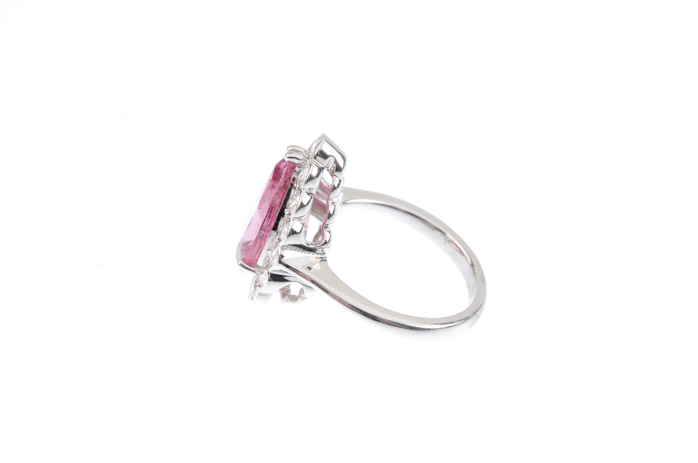 A tourmaline and diamond cluster ring. The pear-shape pink tourmaline, within a brilliant-cut - Bild 2 aus 3