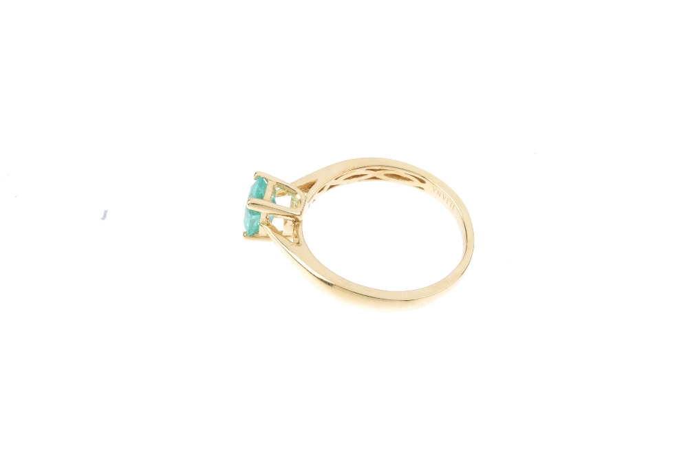 An 18ct gold Colombian emerald single-stone ring. The rectangular-shape Colombian emerald, with - Image 2 of 3