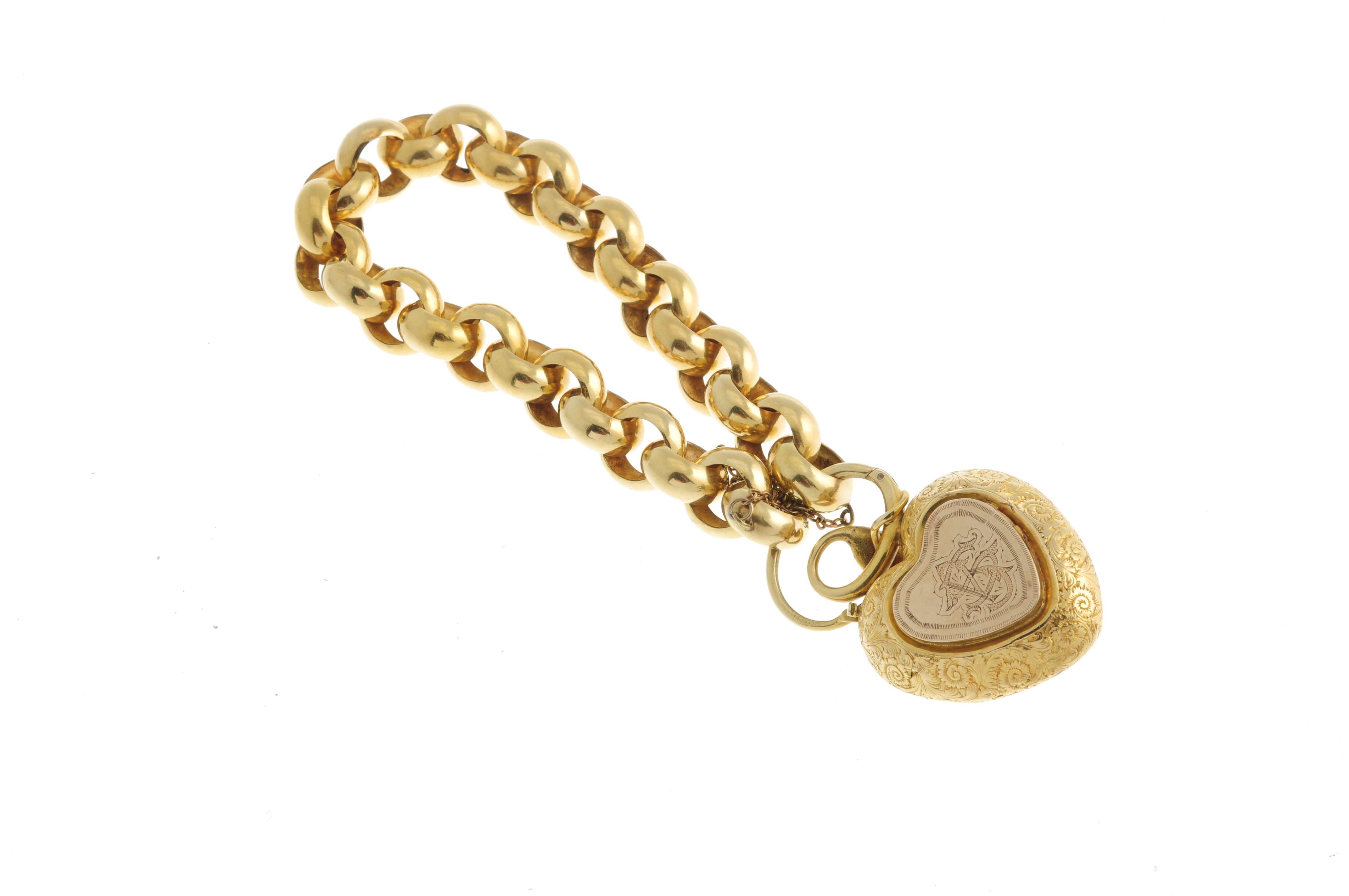 A mid 19th century gold bracelet with carved coral padlock clasp. The broad link belcher chain, with - Bild 2 aus 2