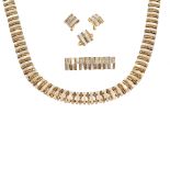 ESHA RANDEL - a five piece jewellery set. The necklace designed as alternating rectangular bars of