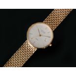 A 9ct hallmarked gentleman's quartz Record wrist watch,