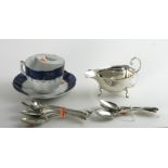 A set of 6 late George III Irish silver Dessert Spoons, a set of 5 Irish silver Teaspoons,