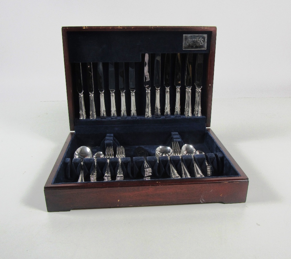 A very good modern Sheffield silver Canteen of Cutlery, 8 piece place setting, tea knives and forks,