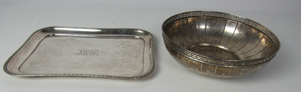 A small shaped rectangular silver Tray, Birmingham 1907, approx.