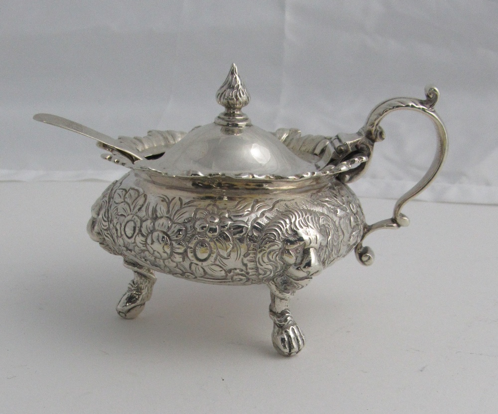 A very good heavy George III English silver Mustard Pot, London c.