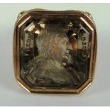 An attractive antique gold Seal, with engraved Head of William III,