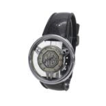 Novelty 'MG' steering wheel gentleman's wristwatch, black leather strap, 39mm (at fault)