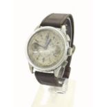 Vintage chronograph stainless steel gentleman's wristwatch, the silvered dial with Arabic