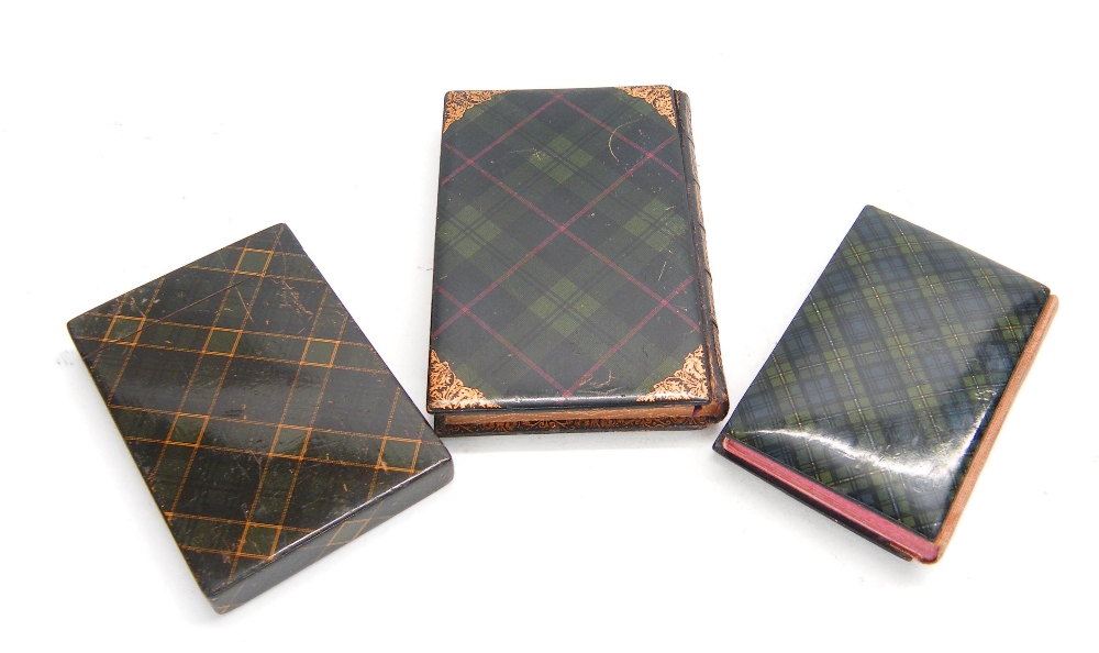 Tartan ware - green tartan card case with plaque inscribed 'Susan', 3.75" x 2.75"; and two small - Image 2 of 2