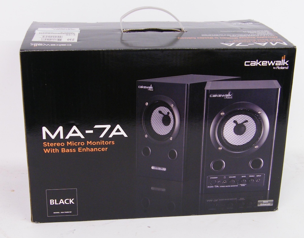 Cakewalk by Roland MA-70 micro stereo monitors, boxed