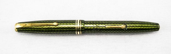 Duro Conway Stewart Fountain Pen with 14ct Gold Nib. 5.25 Inches In Length.