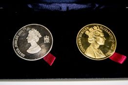 UK 2002 - Tower Mint Gold Jubilee Medallion Set.