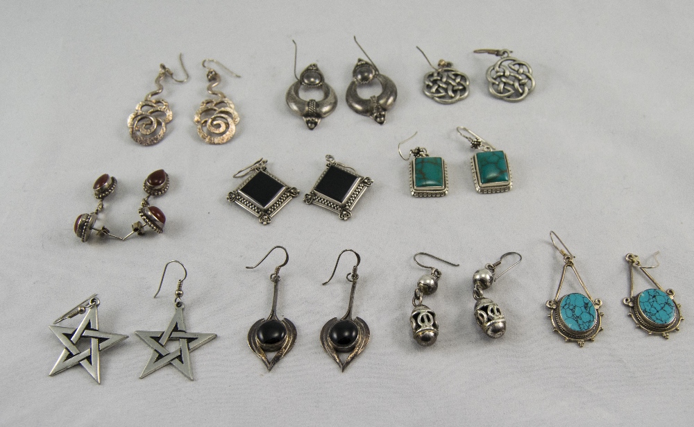 A Good Collection of 10 Pairs of Stone Set Vintage Silver Earrings. - Image 2 of 2