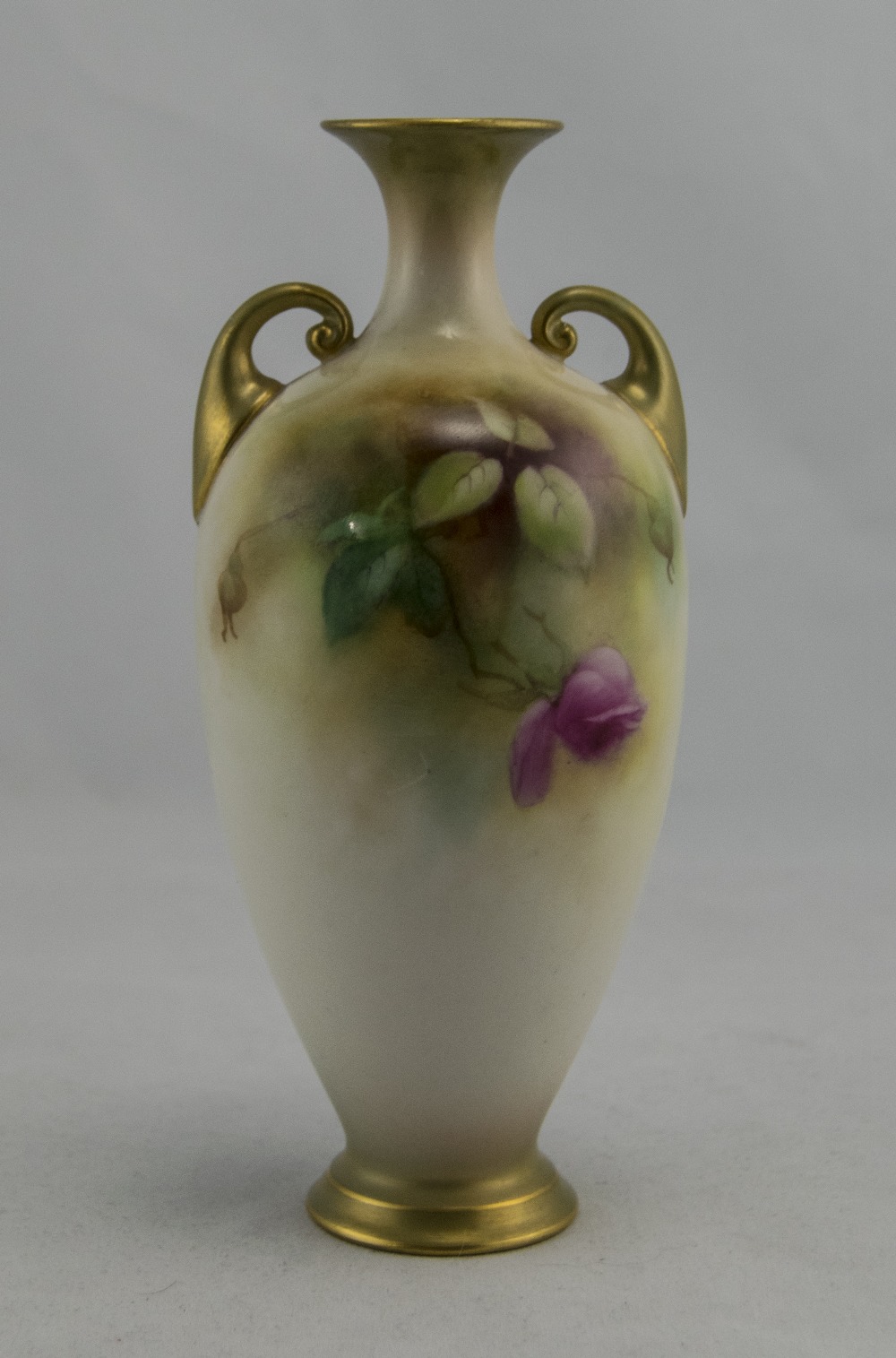 Royal Worcester Hand Painted Two Handle Vase Stillife ' Roses '. c.1912. Shape 287, Stands 6. - Image 3 of 6