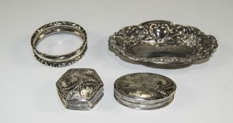 A Collection of Vintage Small Silver Items. All Fully Hallmarked. Comprises Silver Bon-Bon Dish.