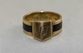 A Victorian 18ct Gold Mourning Band. Hallmark Birmingham 1880. 6.7 grams.