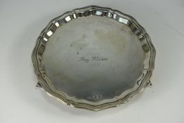 E Viner 1960's Silver Circular Salver with Piecrust Borders, Raised on 3 Shell Feet.