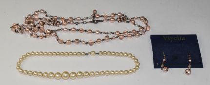 Freshwater Pearl Necklace With Silver Clasp.