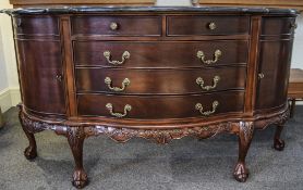 Universal Furniture - Nice Quality Large and Impressive Mahogany Bow Fronted Sideboard - Credenza,