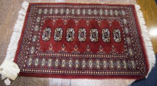 Prayer Rug From Pakistan, Made Of Bomull In Red Geometric Pattern, 96x56cm