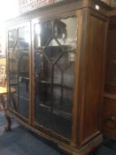 Early 20thC Mahogany Glazed Bow Fronted Cabinet,