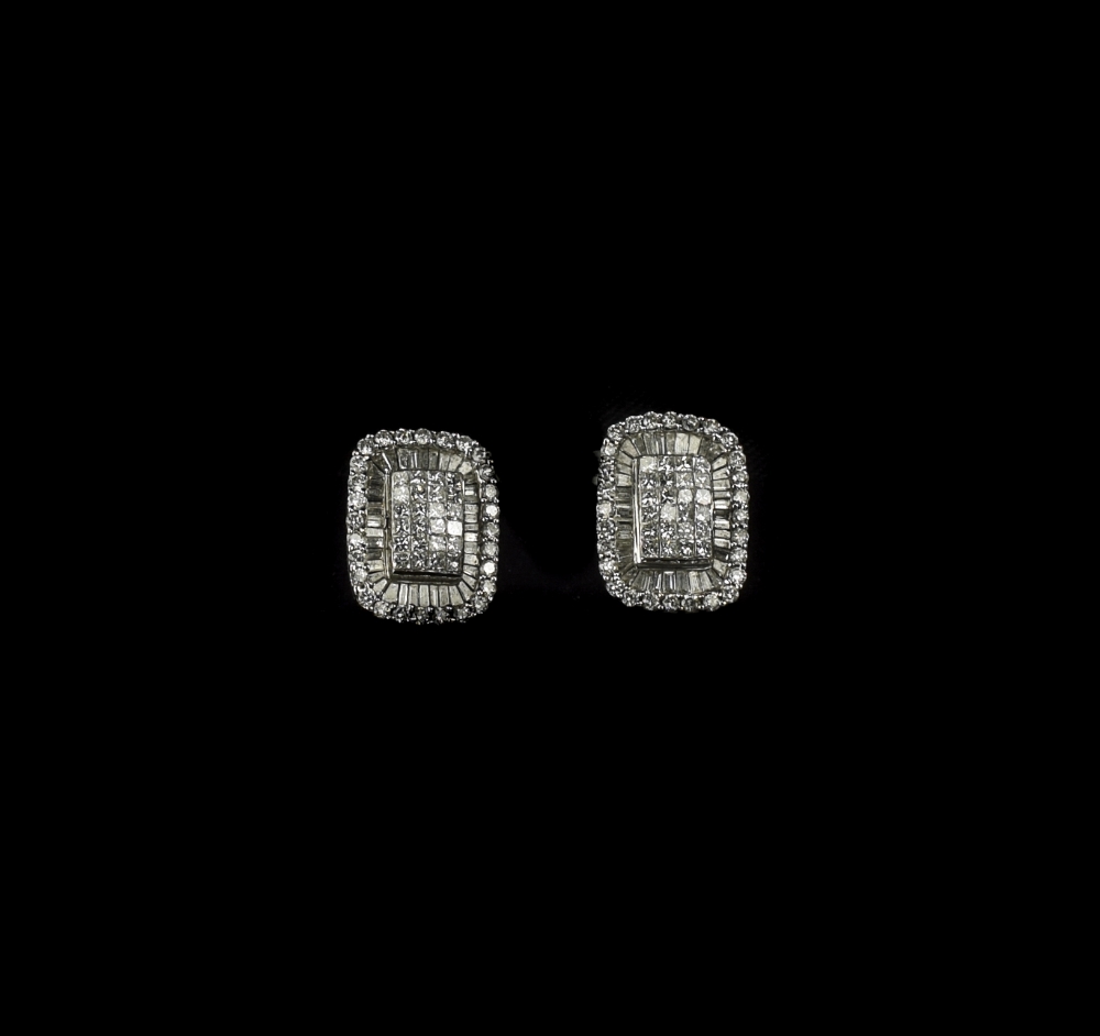 18ct White Gold Diamond Cluster Earrings