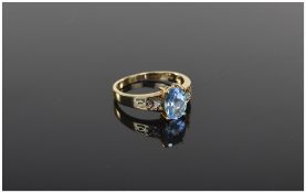 Ladies 9ct Gold Set Zircon and Diamond Ring with Filigree Shoulders. Fully Hallmarked.