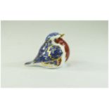 Royal Crown Derby Paperweight ' Robin ' Gold Stopper. Date 1997. 1st Quality / Excellent Condition.
