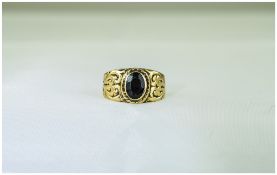 Antique 9ct Gold Set Single Stone Ring. Fully Hallmarked. Small Size. 3.1 grams.