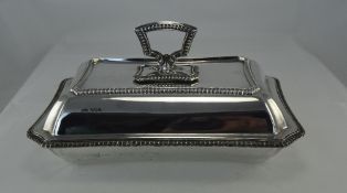 George V Silver Tureen and Cover, of Good Quality with Detachable Handle, Beaded Borders.