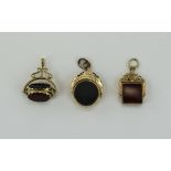 Antique 9ct Gold Swivel Fobs Set with Bloodstone / Cornelian. Fully Hallmarked.