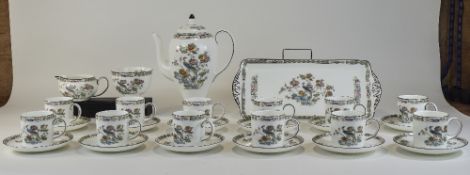 Wedgwood Very Fine ( 28 ) Piece Bone Chi