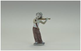 Lladro Figure "Utopia Collection" Bohemian melodies. Mint condition, height 7.75" inches. Boxed.