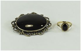 9 Carat Gold Dress Ring set with black onyx.