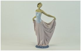 Lladro - Tall and Elegant Lady Figure ' The Dancer ' Model Num 5050. c.1979. Stands 12 Inches