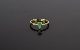 Ladies 9ct Yellow Gold Set Pear Drop Emerald Ring.